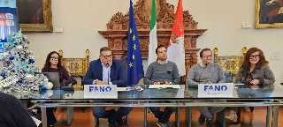 Fano - Sabato si accendono le luminarie, eventi natalizi al via dal 29 novembre